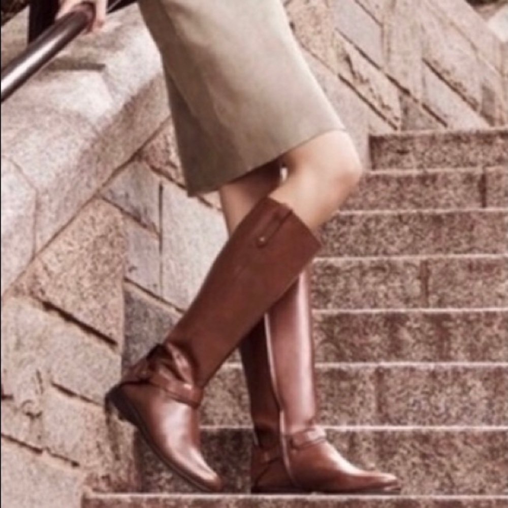 Tory Burch Derby riding boots in Almond